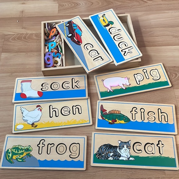 Melissa & Doug Wood See & Spell - Picture 8 of 12